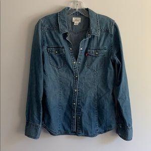 Levi’s Denim Button Up Shirt